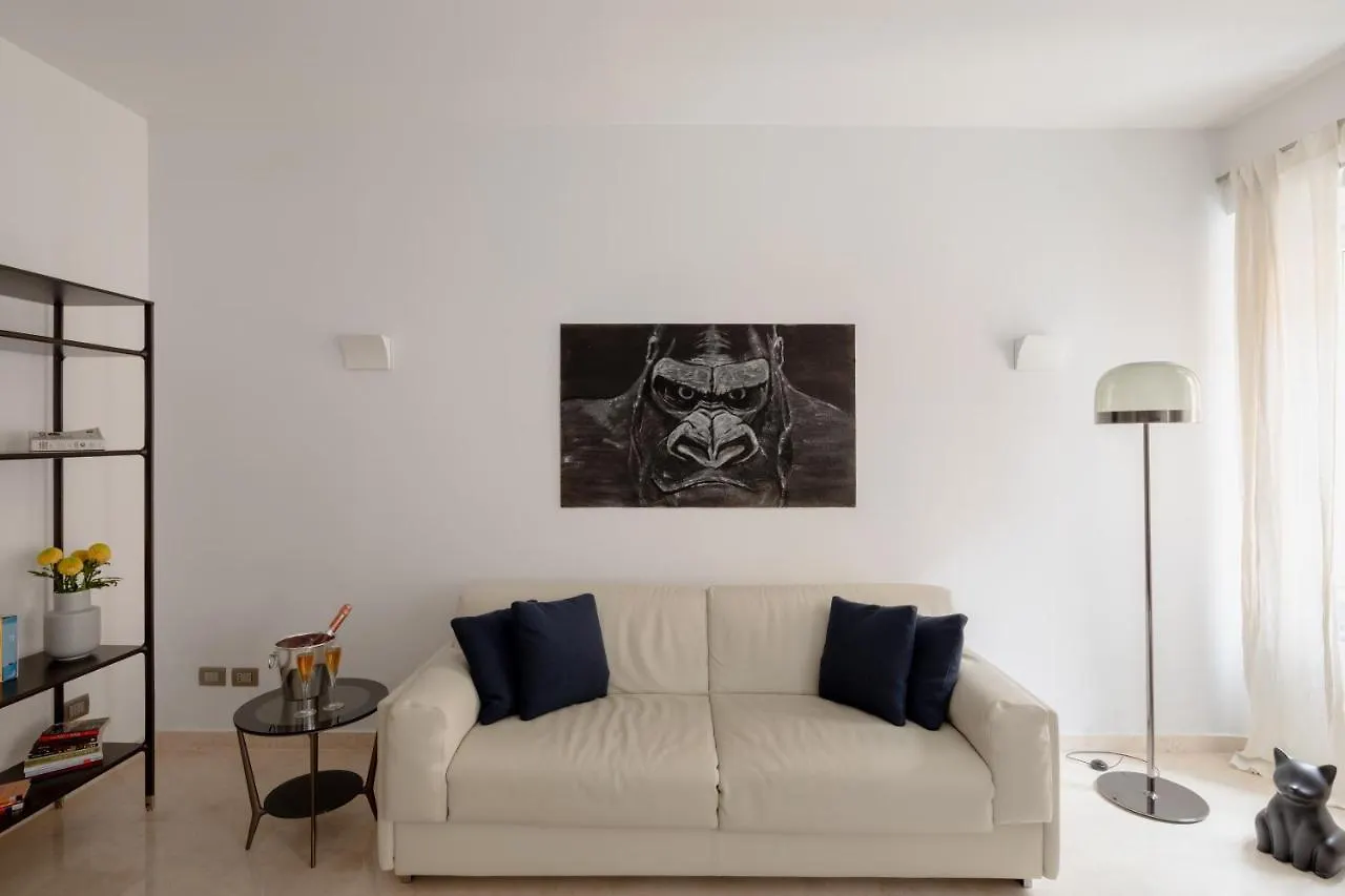 Nostromondo Basilica Apartment 0*, Rome Italy